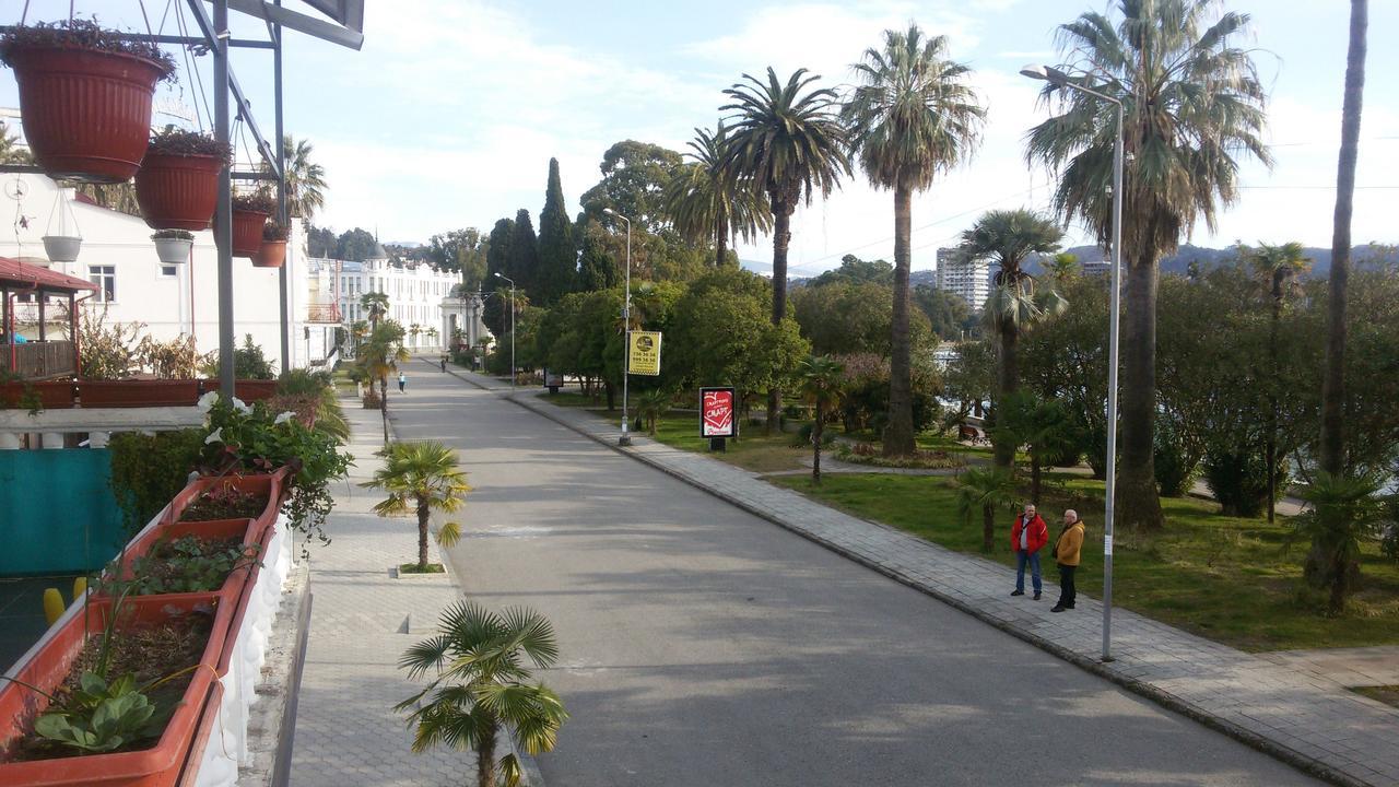Sukhum City Mini Hotel Sohum Dış mekan fotoğraf