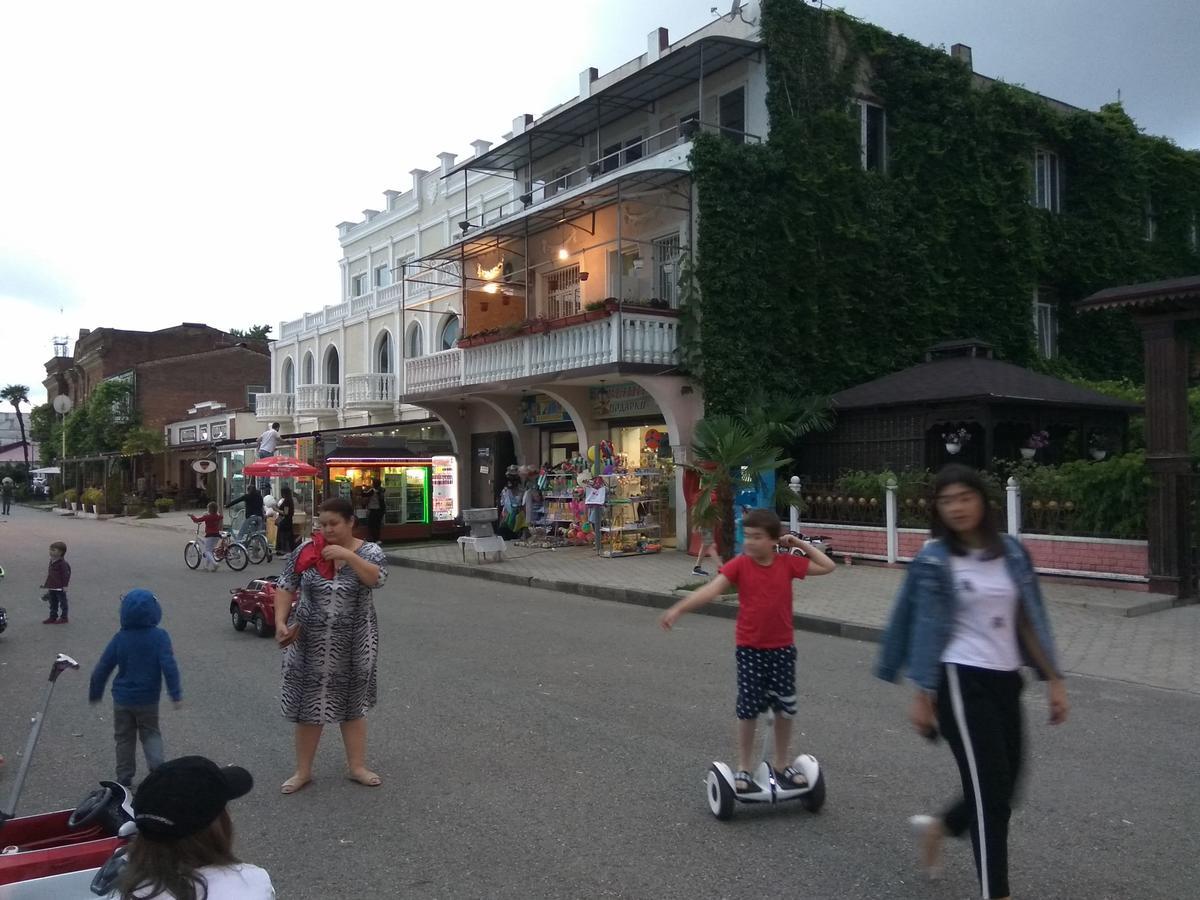 Sukhum City Mini Hotel Sohum Dış mekan fotoğraf